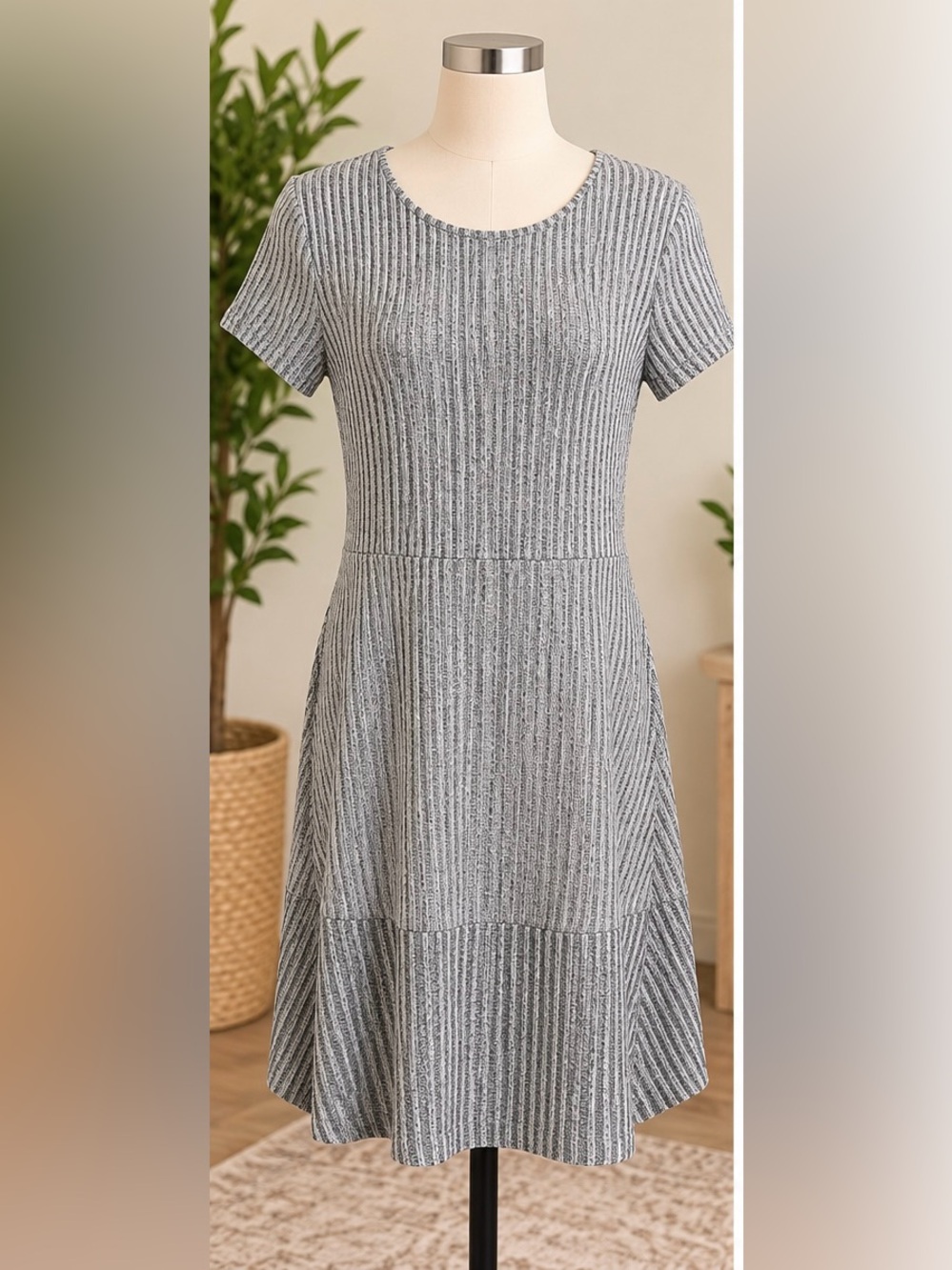 GAP Heather Gray Ribbed Short-Sleeve Fit & Flare Dress
